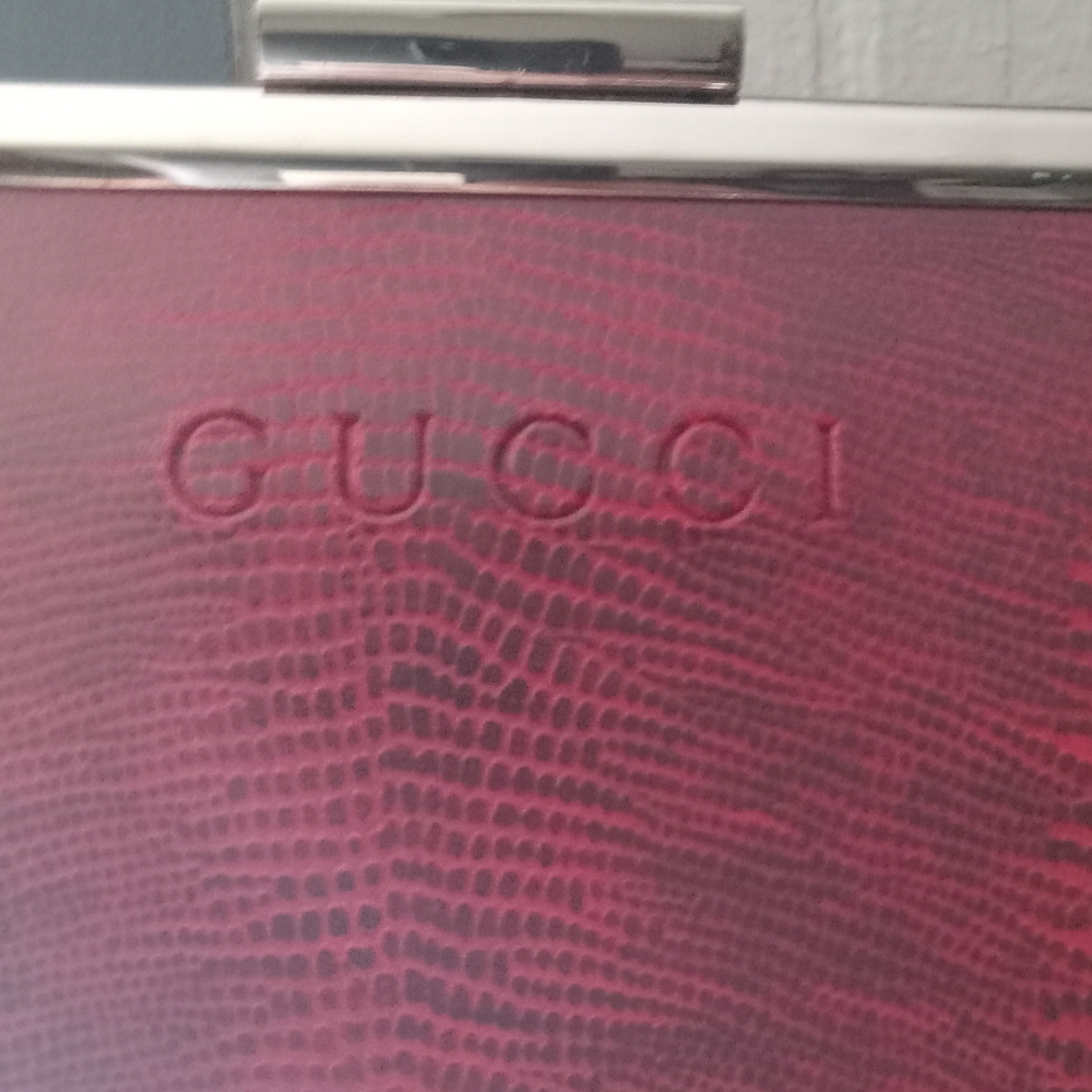 Small Gucci clutch purse